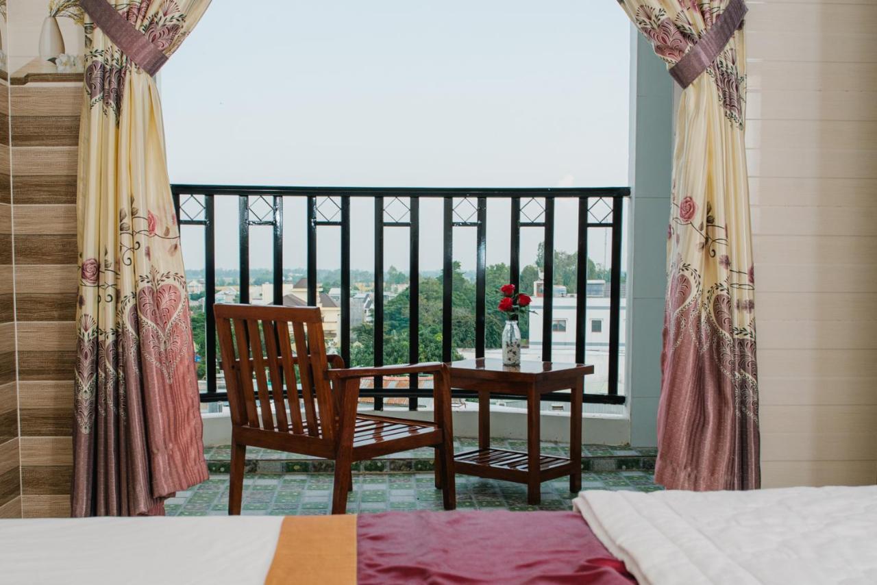 Hiep Hoa Hotel Chau Doc Bagian luar foto